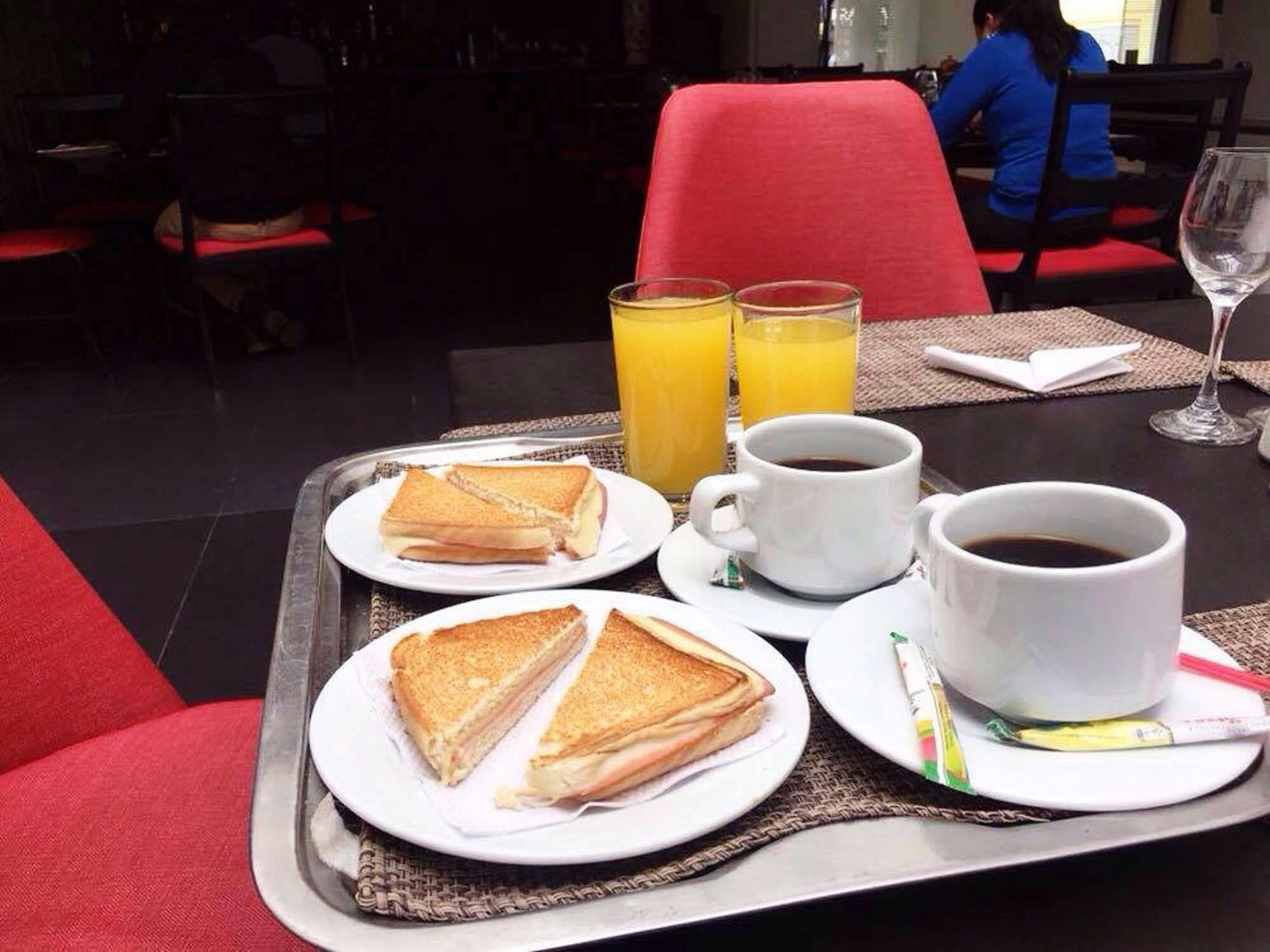 Hotel Bogota Virrey ภายนอก รูปภาพ